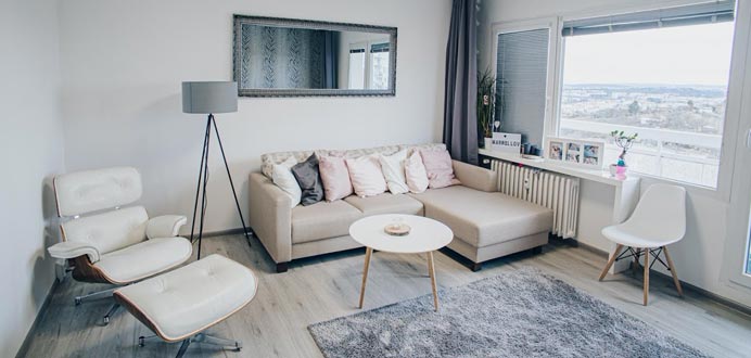 Skandinavski dnevni boravak u stanu – inspiracija za lijepu sofu